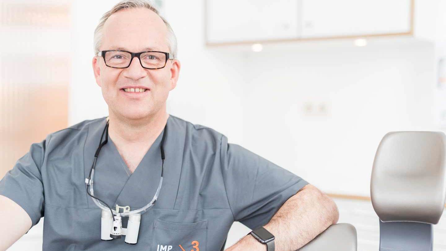 Dr. Matthias MÜller, Zahnarzt